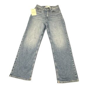 Calvin Klein High Rise Straight Jeans Light Wash Size 27 Classic Comfortable NWT
